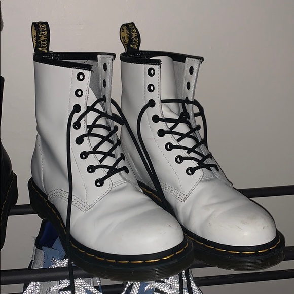 white doc martens - Picture 1 of 3